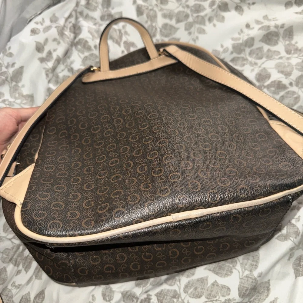 Guess Black and Tan Backpack with Textured Design - Picture 3 of 5